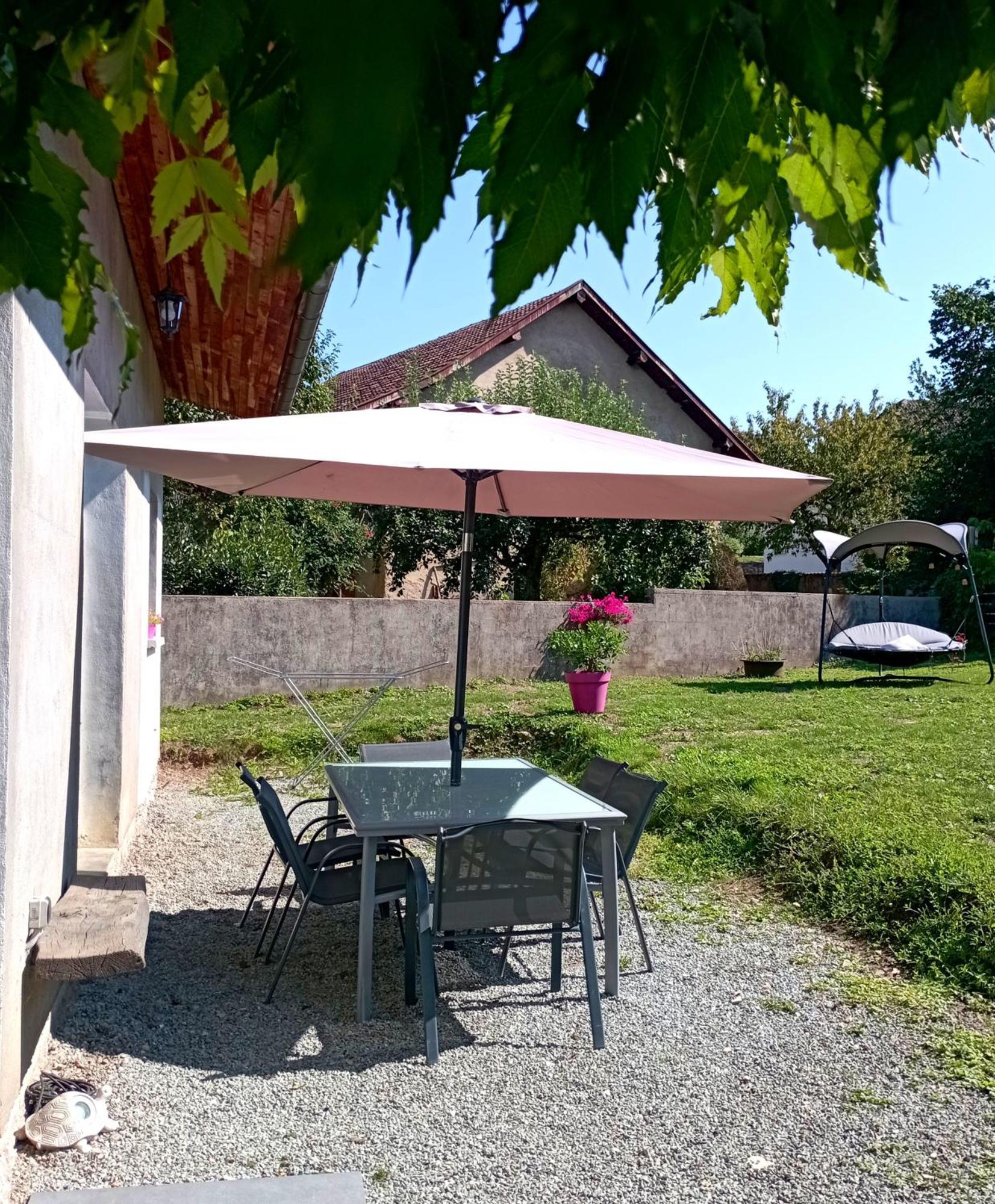 Maison Avec Terrasse Fesches-le-Chatel Bagian luar foto